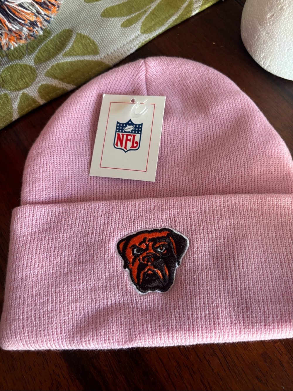 NFL Pink Knit Beanie with Embroidered Bulldog Patch NWT